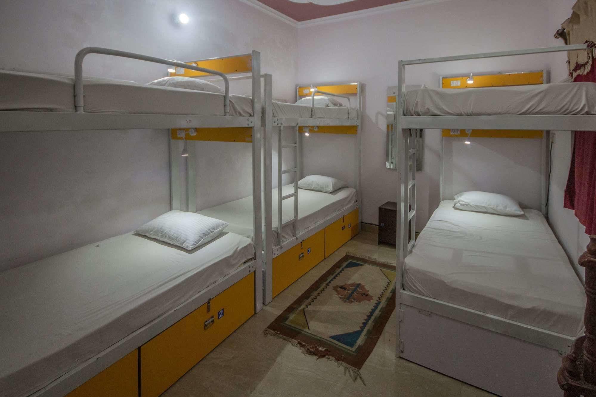 Backpacker Panda Friends - Agra Hostel Exterior photo