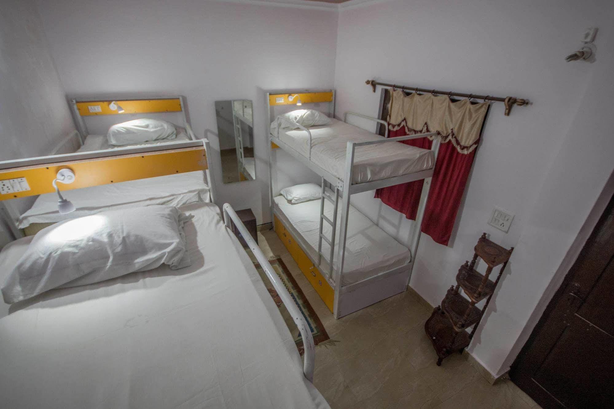Backpacker Panda Friends - Agra Hostel Exterior photo