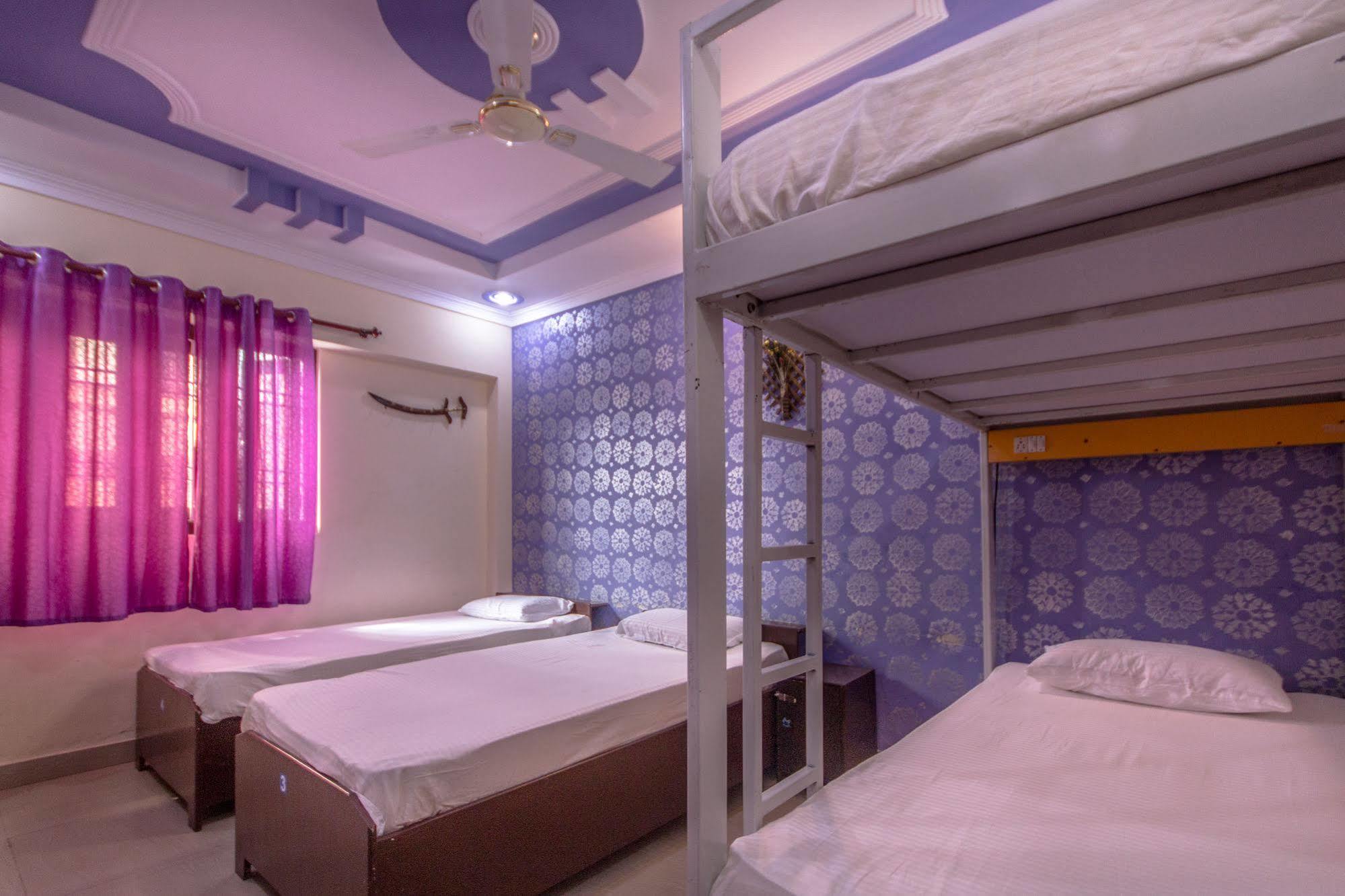 Backpacker Panda Friends - Agra Hostel Exterior photo