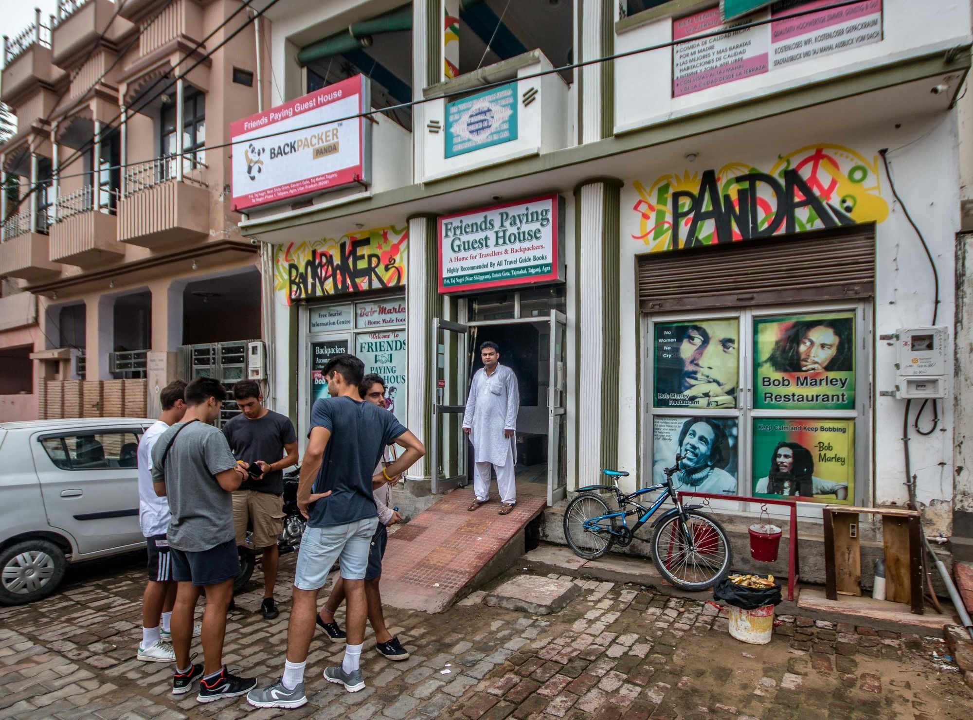 Backpacker Panda Friends - Agra Hostel Exterior photo